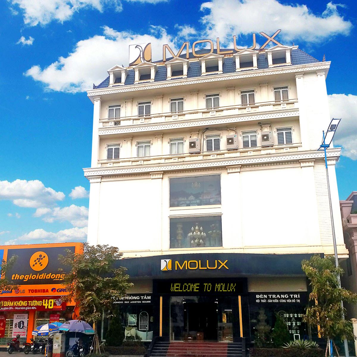 showroom đèn tường quảng ninh